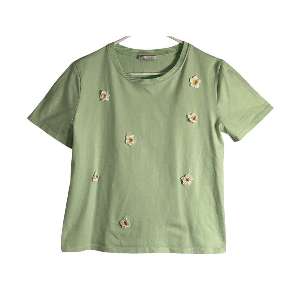 Zara Top Womens Size Large Short Sleeve Pullover Green Daisy Applique Round Neck